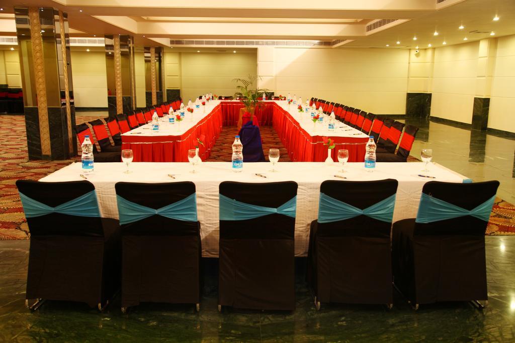 Continent Nakodar Hotel & Resorts Экстерьер фото