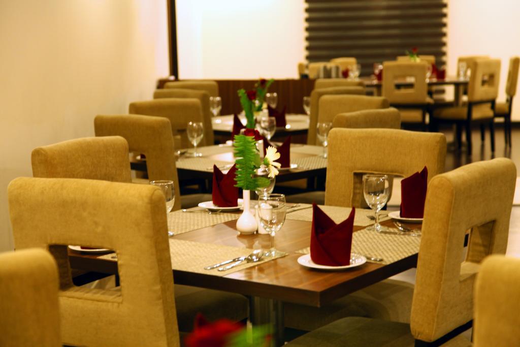 Continent Nakodar Hotel & Resorts Экстерьер фото