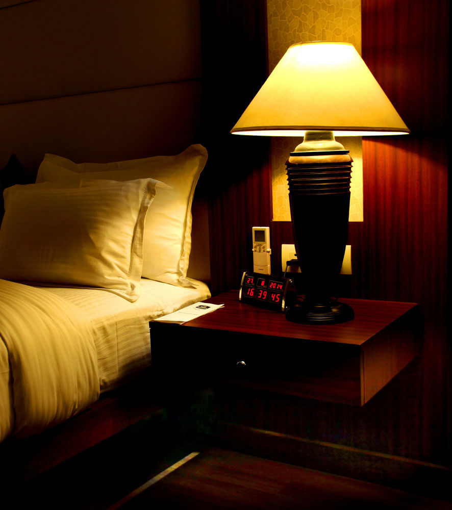 Continent Nakodar Hotel & Resorts Экстерьер фото